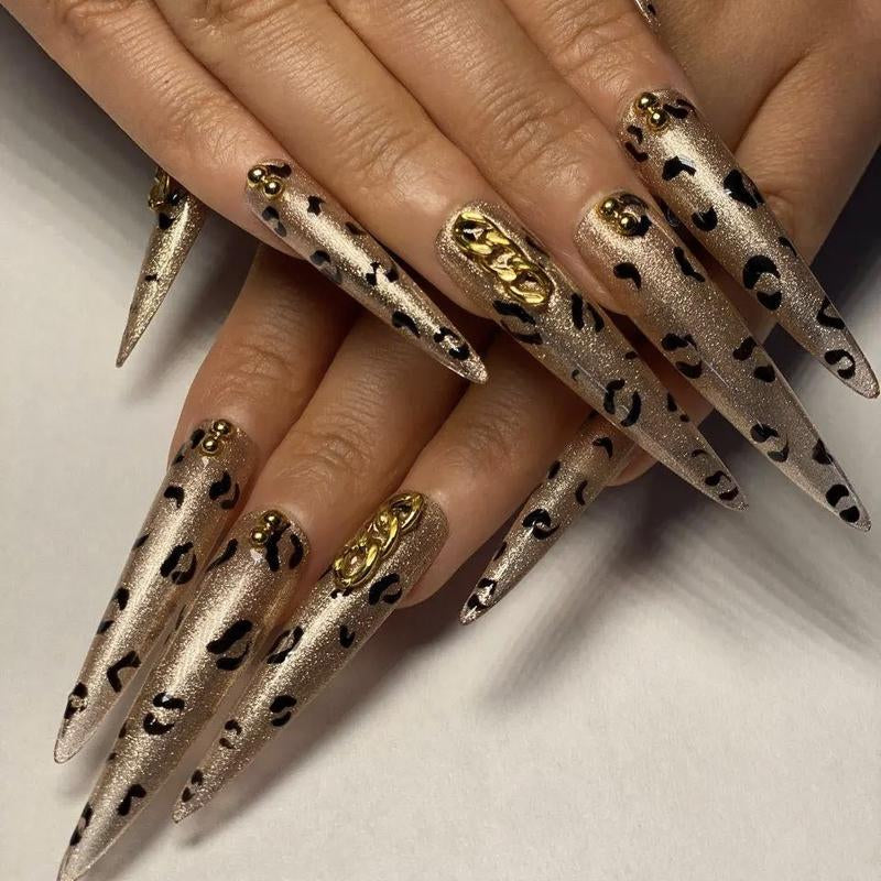 「Black Friday」Handmade 10Pcs Hot Girl Nail Set: Bold & Edgy Styles for a Fierce Look Radiant Salon Quality at Home Easy to Apply Instant Manicure