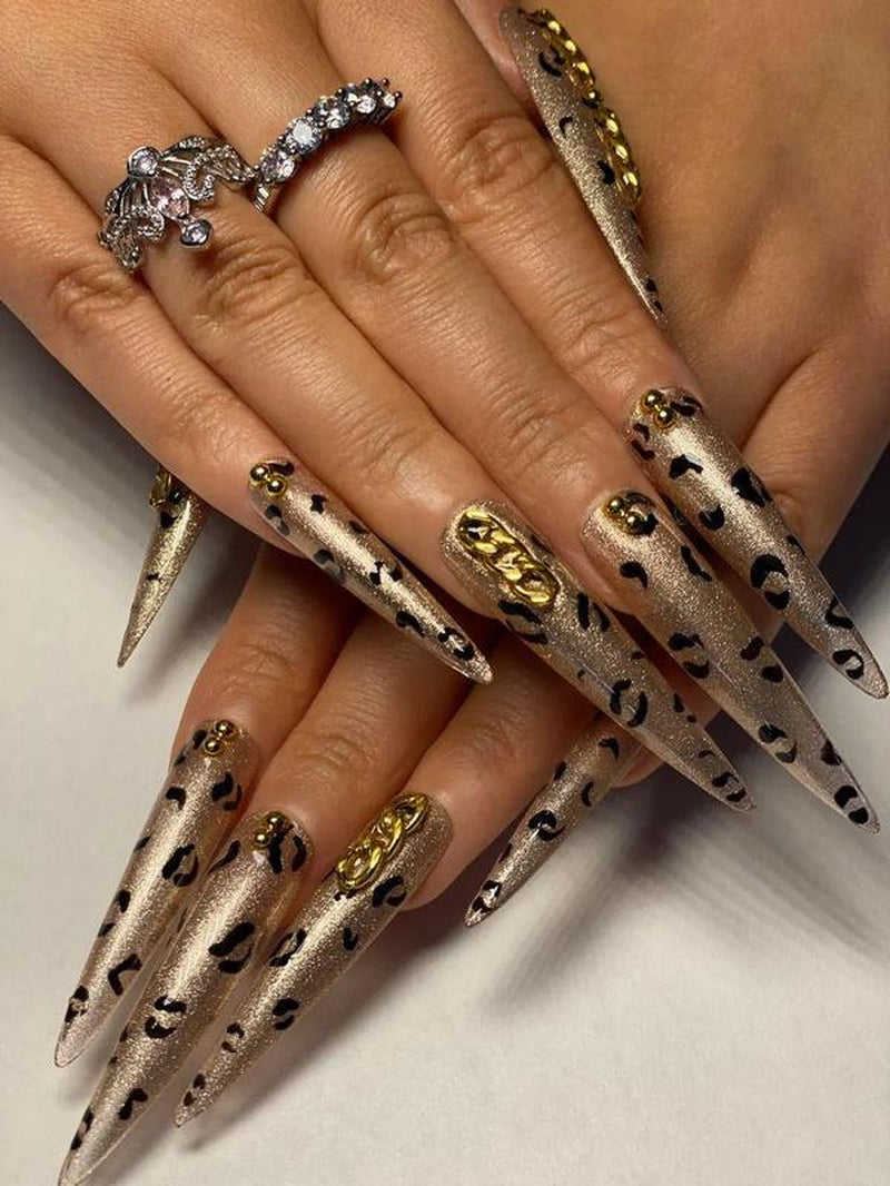 「Black Friday」Handmade 10Pcs Hot Girl Nail Set: Bold & Edgy Styles for a Fierce Look Radiant Salon Quality at Home Easy to Apply Instant Manicure